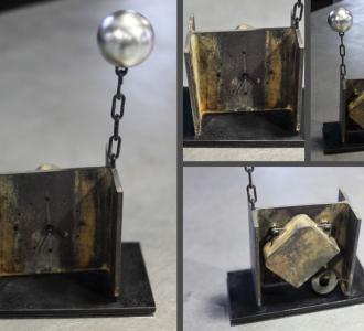 METAL-architecture-clock